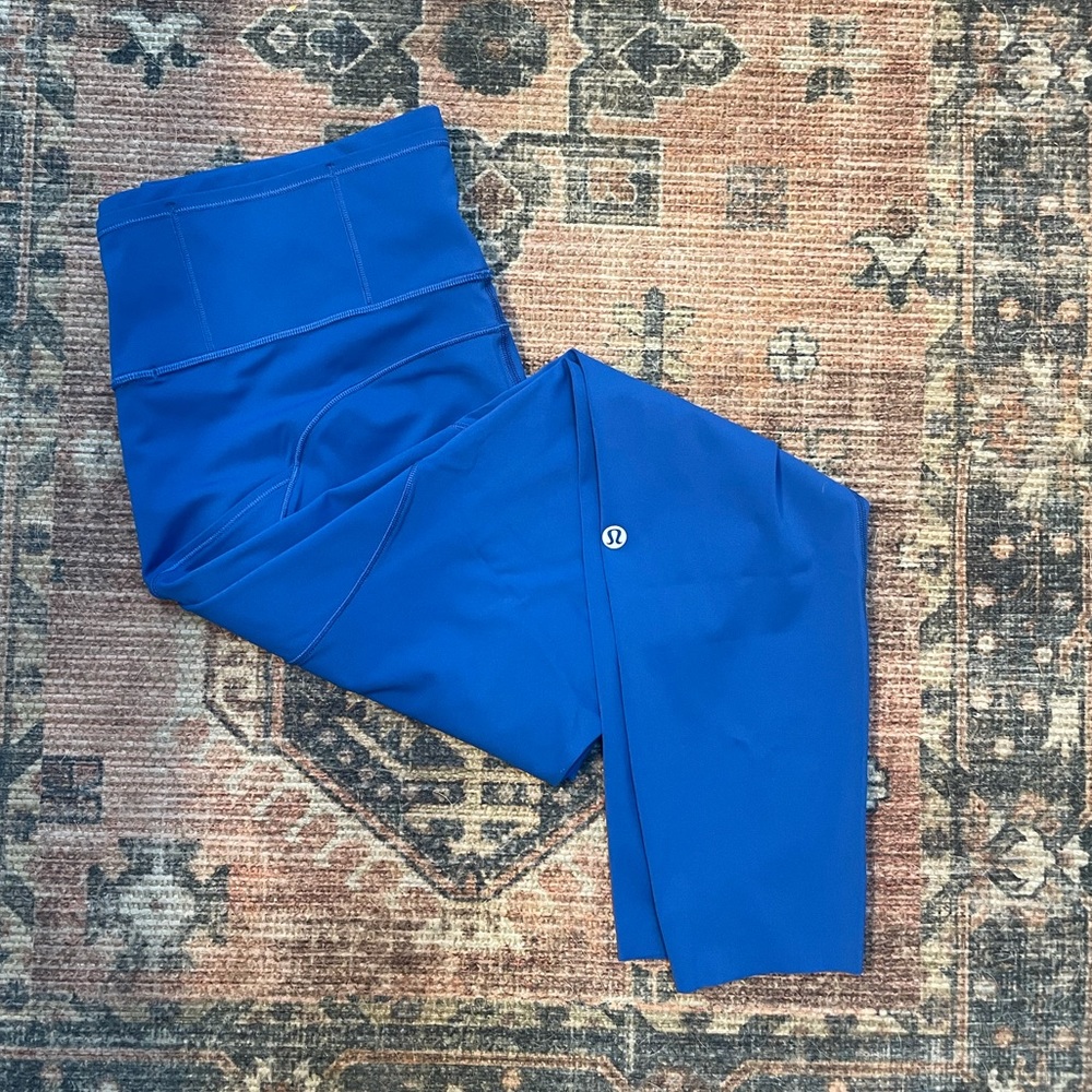 Lululemon high rise cropped leggings.
